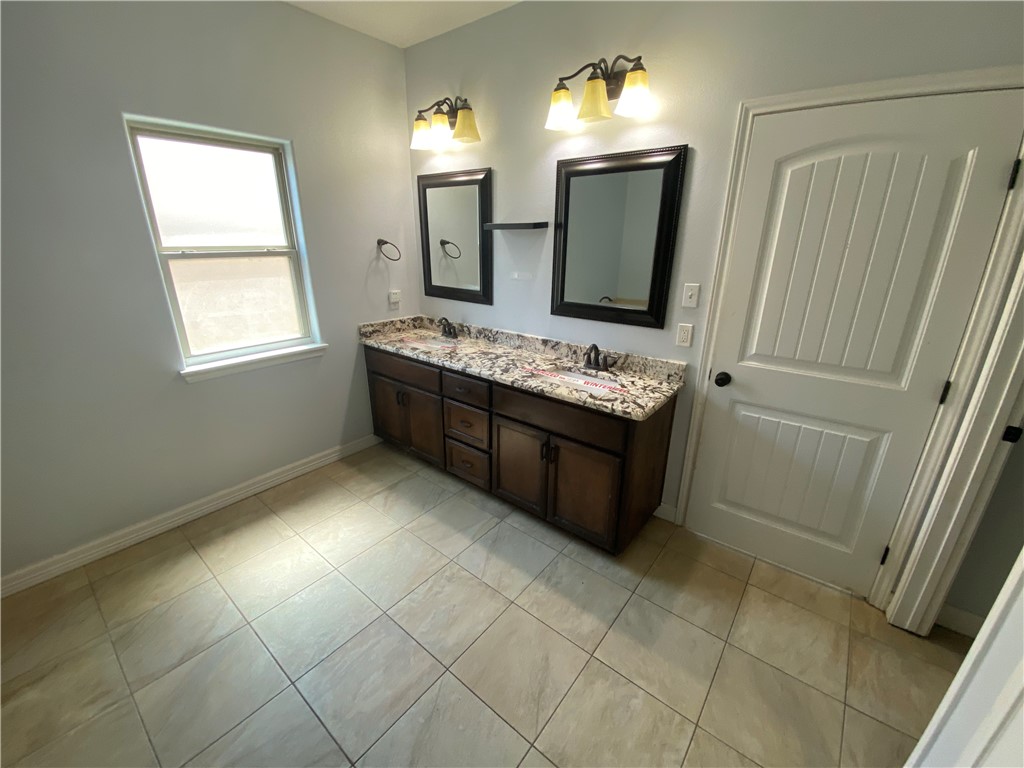 3837 Woodhouse Corpus Christi TX 78414
