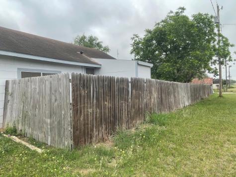 601 E Lucille Street Hebbronville TX 78361