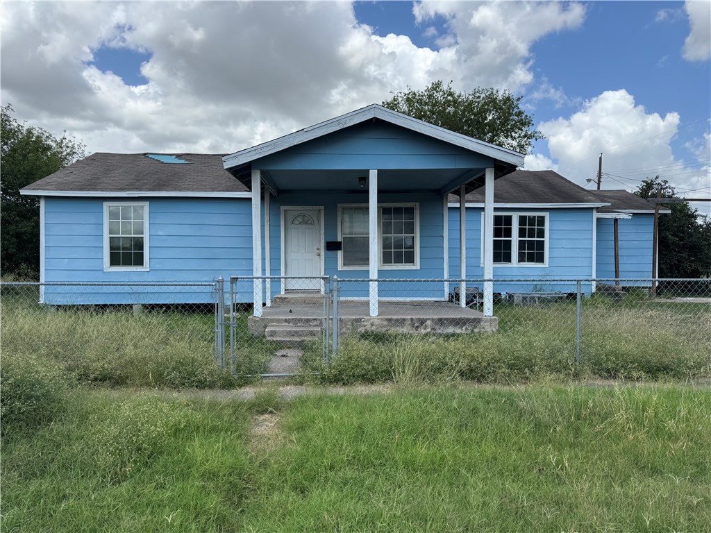 423 S 13th Street Kingsville TX 78363