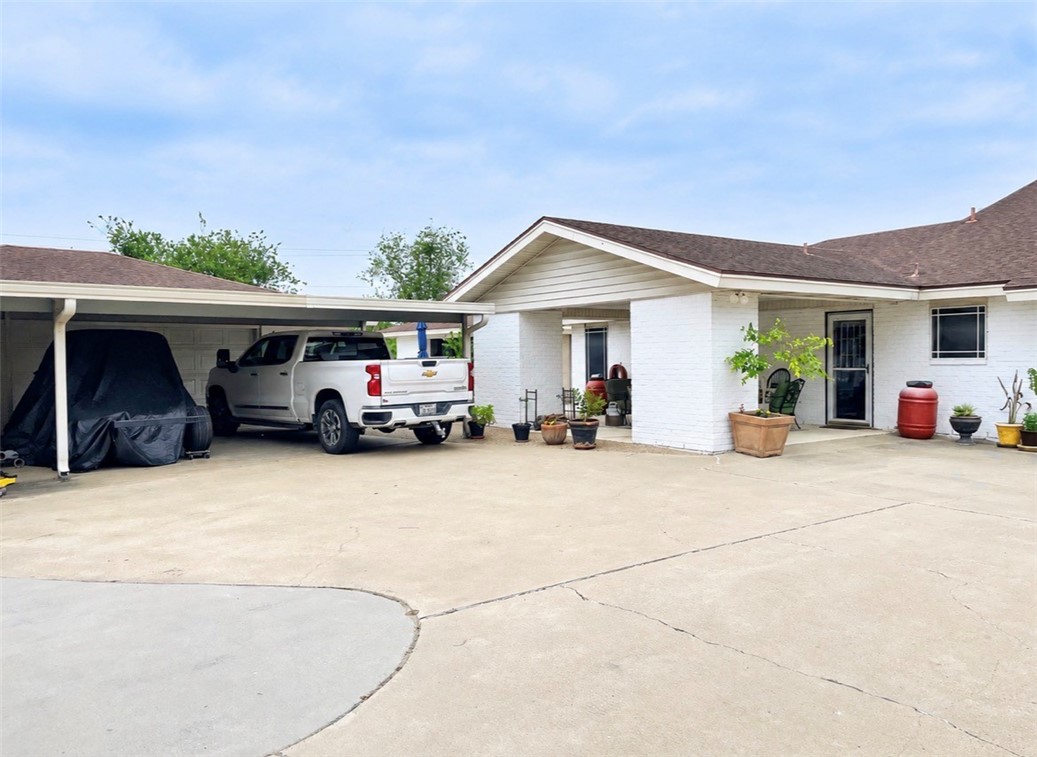 3637 Castle River Drive Corpus Christi TX 78410