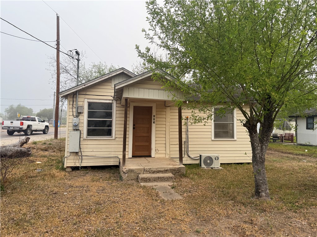 603 E Mesquite Street Benavides TX 78341