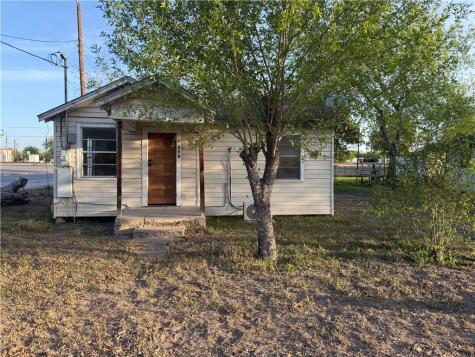 603 E Mesquite Street Benavides TX 78341