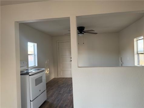 603 E Mesquite Street Benavides TX 78341