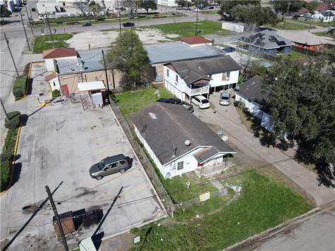405 & 409 Chaparral Street Alice TX 78332