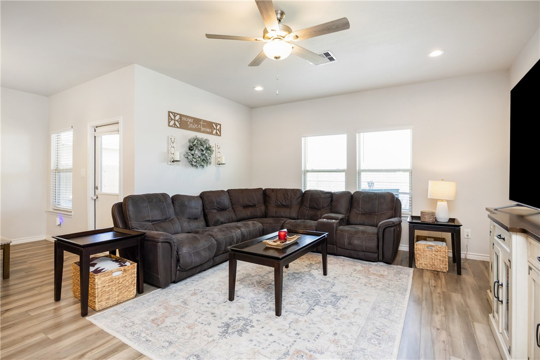 2757 Excelsior Boulevard Corpus Christi TX 78415
