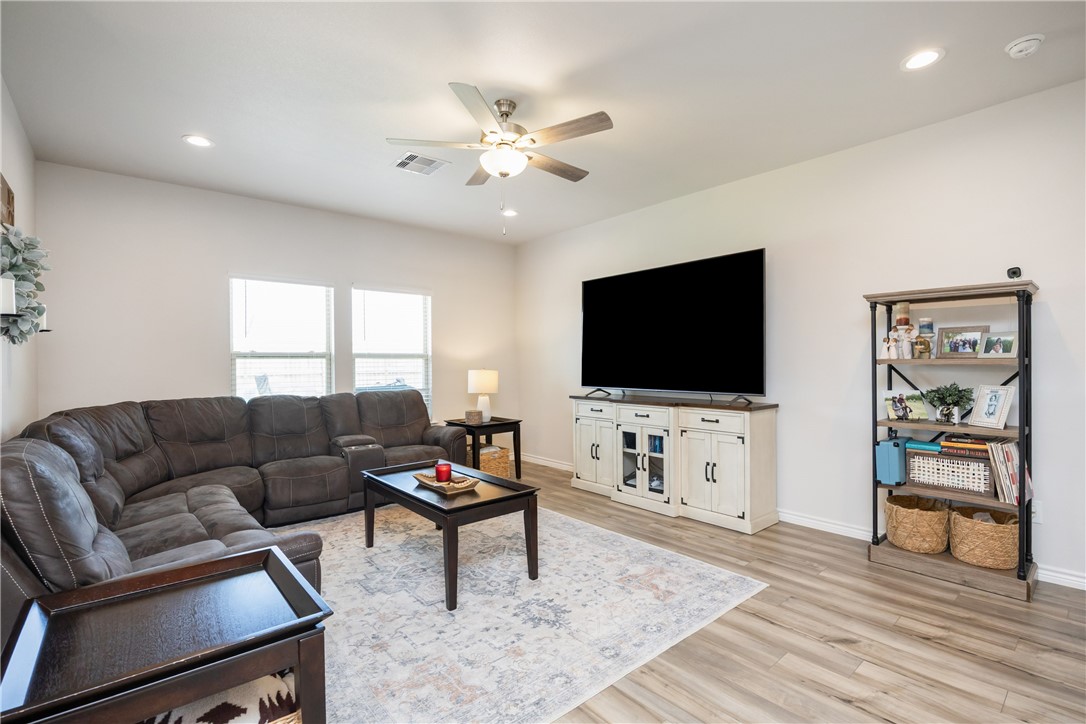 2757 Excelsior Boulevard Corpus Christi TX 78415