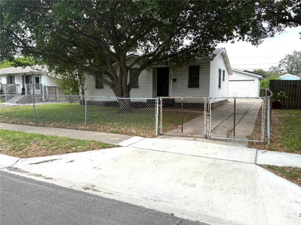 4621 Vestal Street Corpus Christi TX 78416