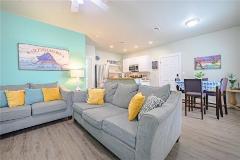 4212 S Highway 35 16 Rockport TX 78382