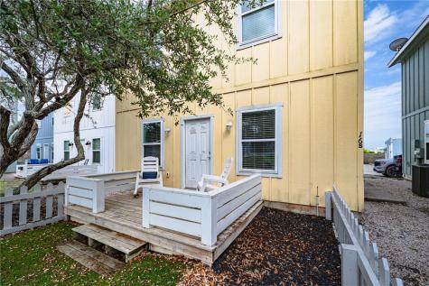 4212 S Highway 35 16 Rockport TX 78382
