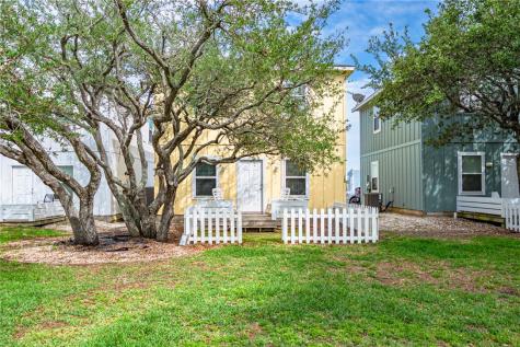 4212 S Highway 35 16 Rockport TX 78382