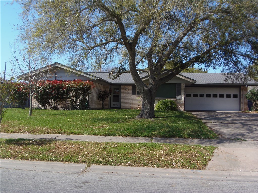 1103 Westcliff Drive Portland TX 78374
