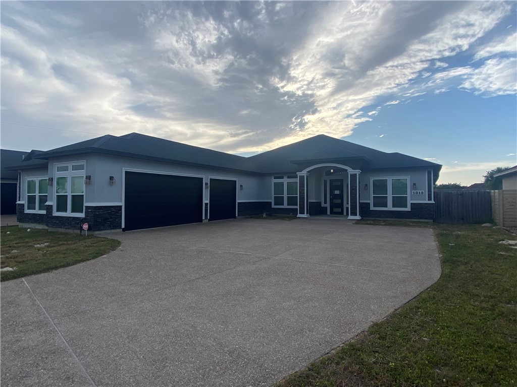1313 Bentley Court Corpus Christi TX 78418