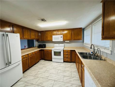 113 White Point Drive Sandia TX 78383