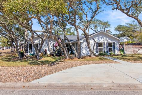 1806 Baywood Drive Rockport TX 78382