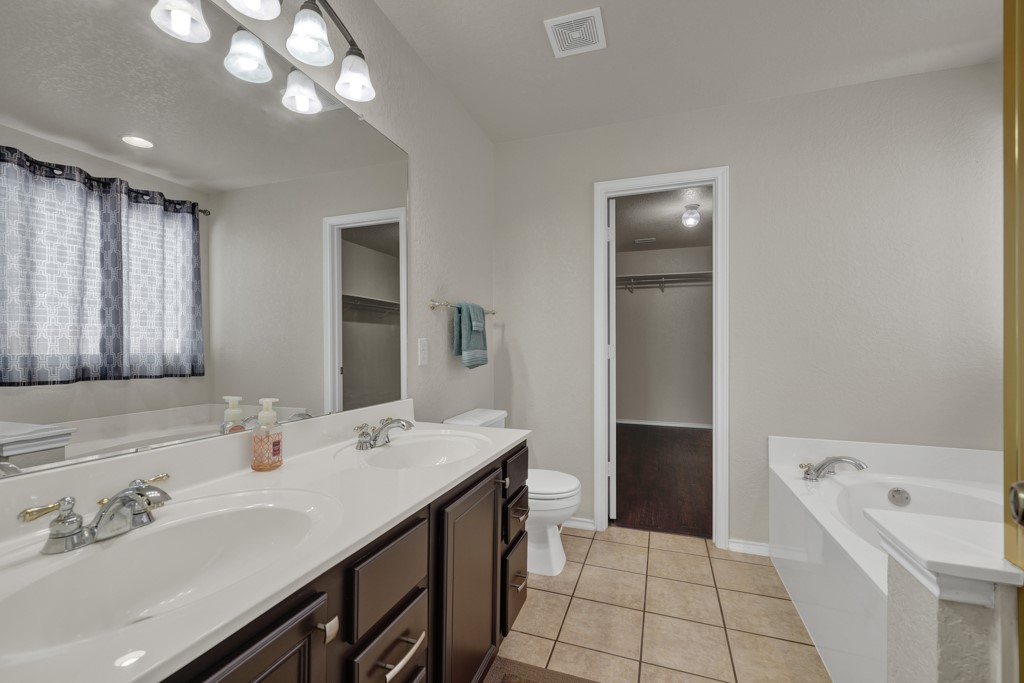 428 Copper Hill Drive New Braunfels TX 78130