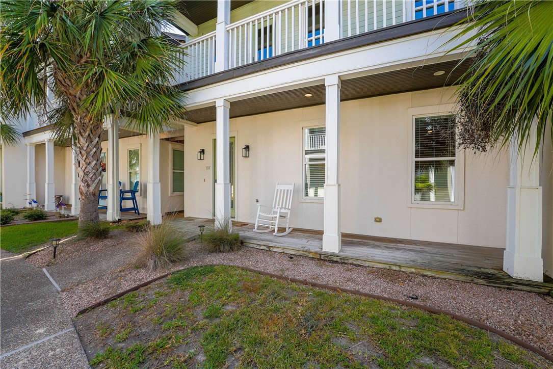 107 Frontenac Rockport TX 78382