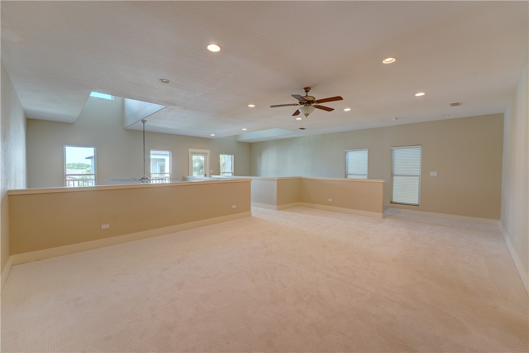 107 Frontenac Rockport TX 78382