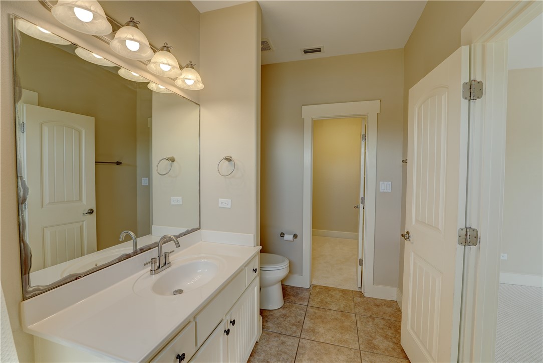 107 Frontenac Rockport TX 78382