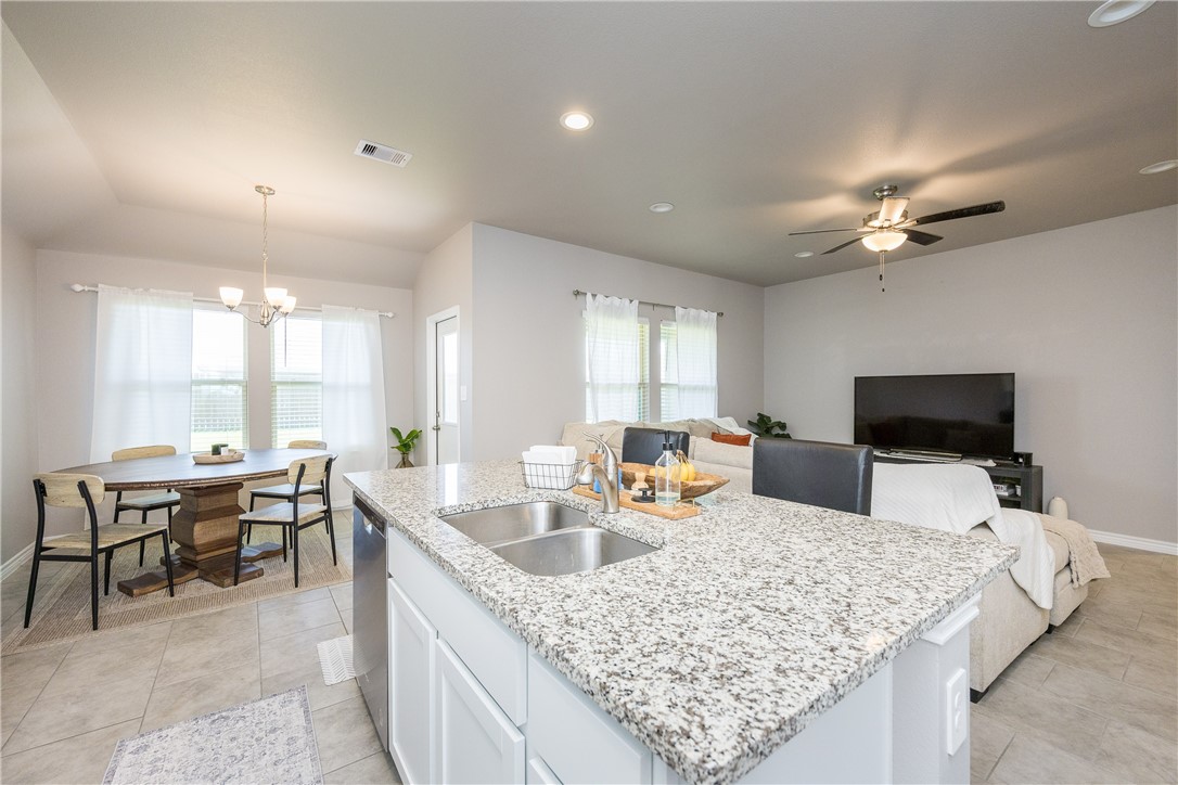 1257 Carnaby Street Corpus Christi TX 78415