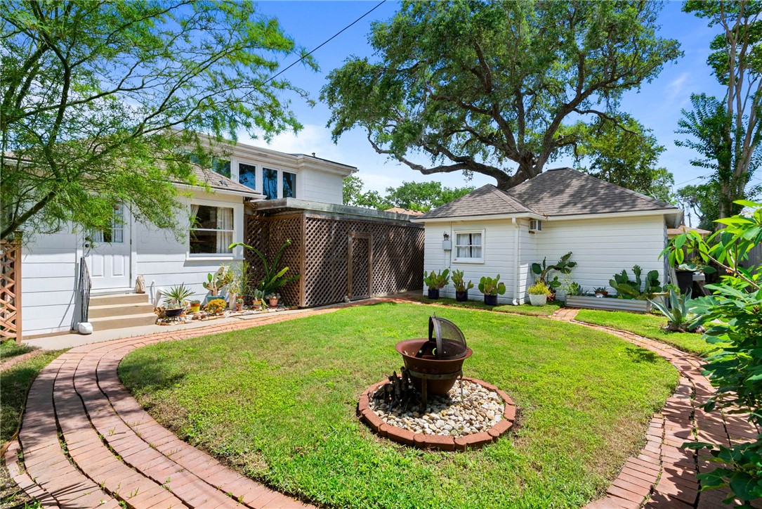333 Camellia Drive Corpus Christi TX 78404
