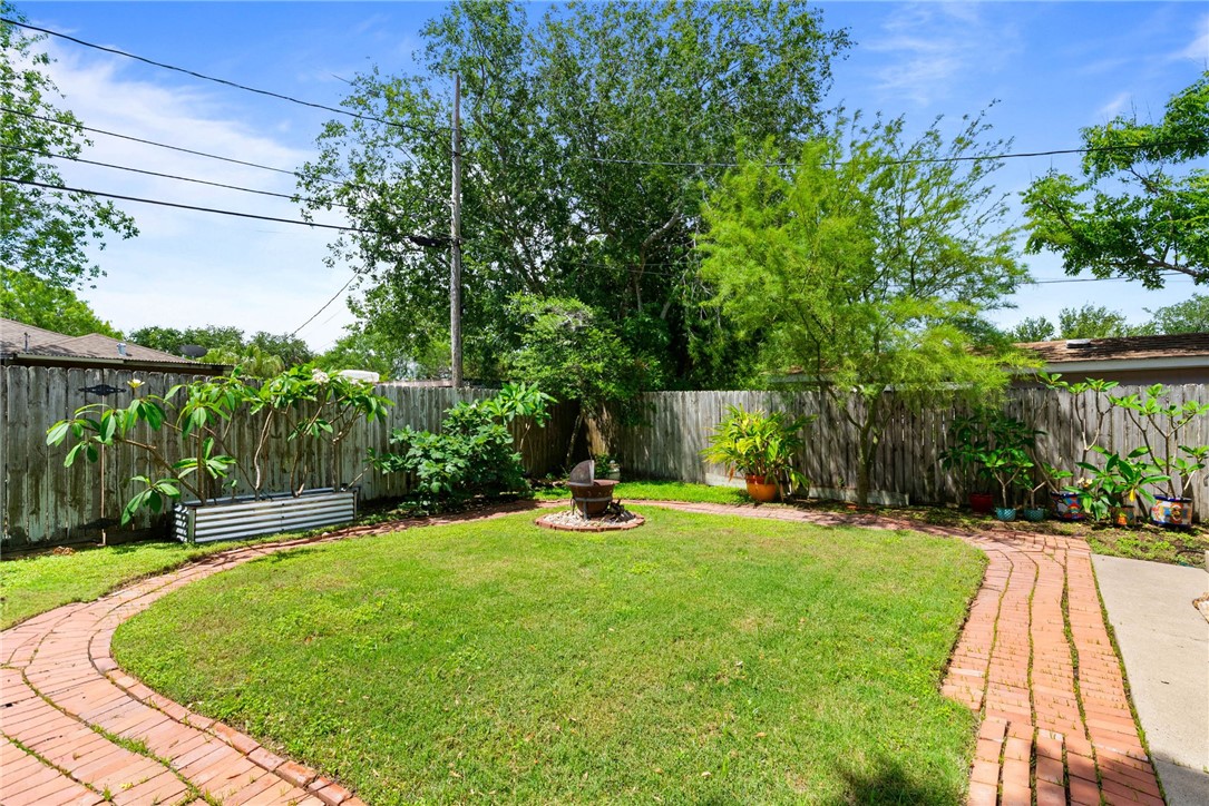 333 Camellia Drive Corpus Christi TX 78404