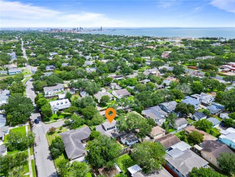 333 Camellia Drive Corpus Christi TX 78404