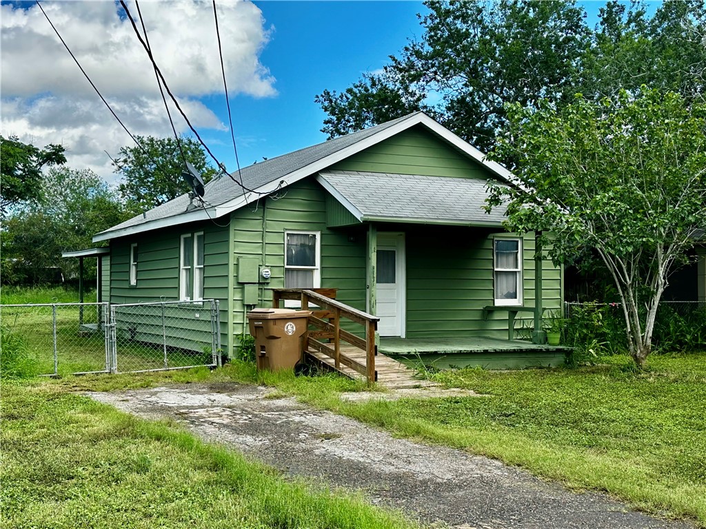 2729 Robby Street Corpus Christi TX 78410