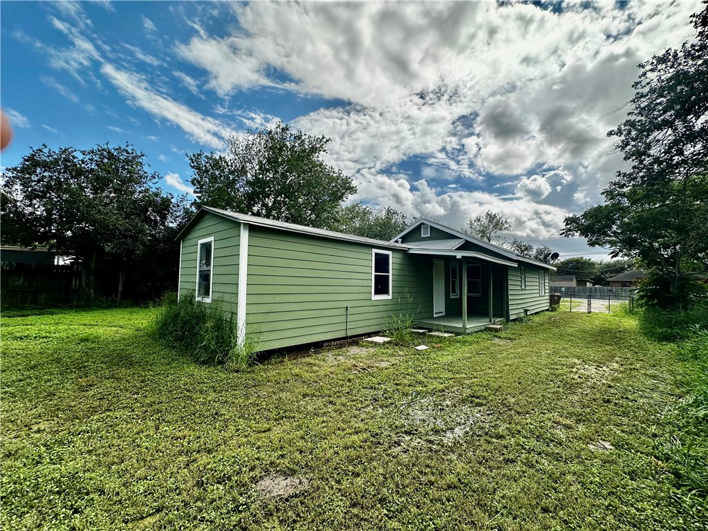 2729 Robby Street Corpus Christi TX 78410