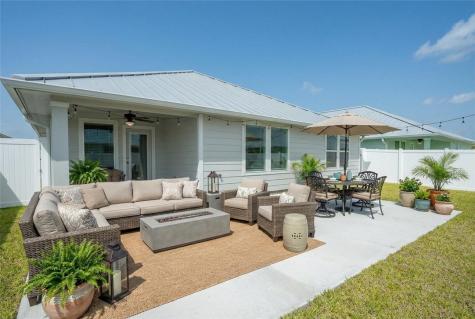 1013 Las Palmas Drive Rockport TX 78382