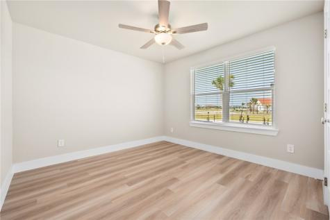 1013 Las Palmas Drive Rockport TX 78382