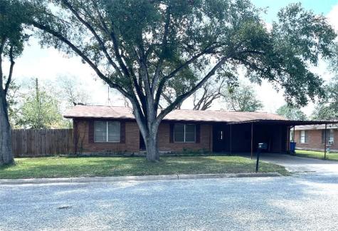 911 Mike Street George West TX 78022