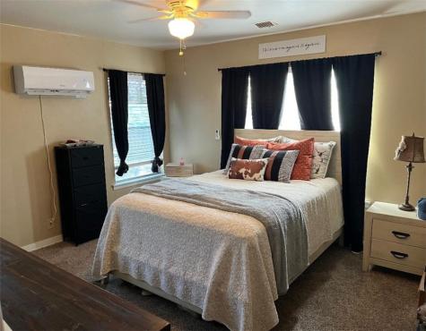 911 Mike Street George West TX 78022