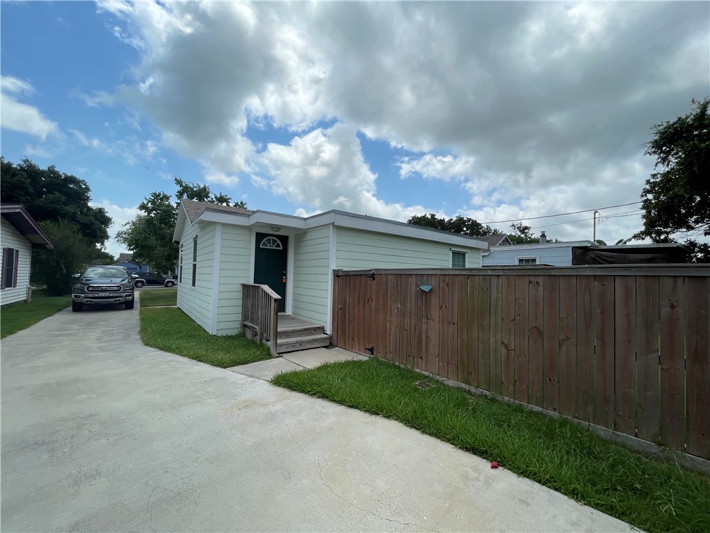 3529 Topeka Street Corpus Christi TX 78411