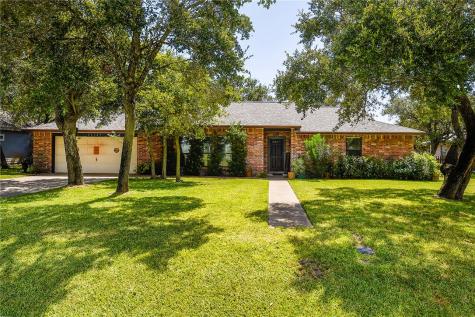 1116 Hickory Avenue Rockport TX 78382