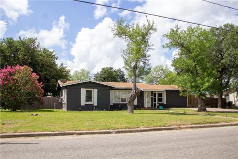405 W Walton Street Beeville TX 78102