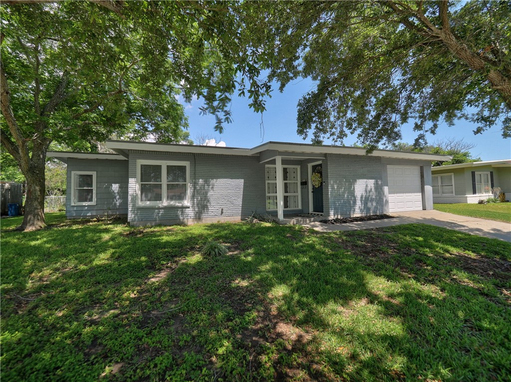 3917 Brawner Parkway Corpus Christi TX 78411