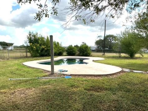 145 Churchill Road Woodsboro TX 78393