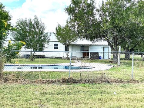 145 Churchill Road Woodsboro TX 78393