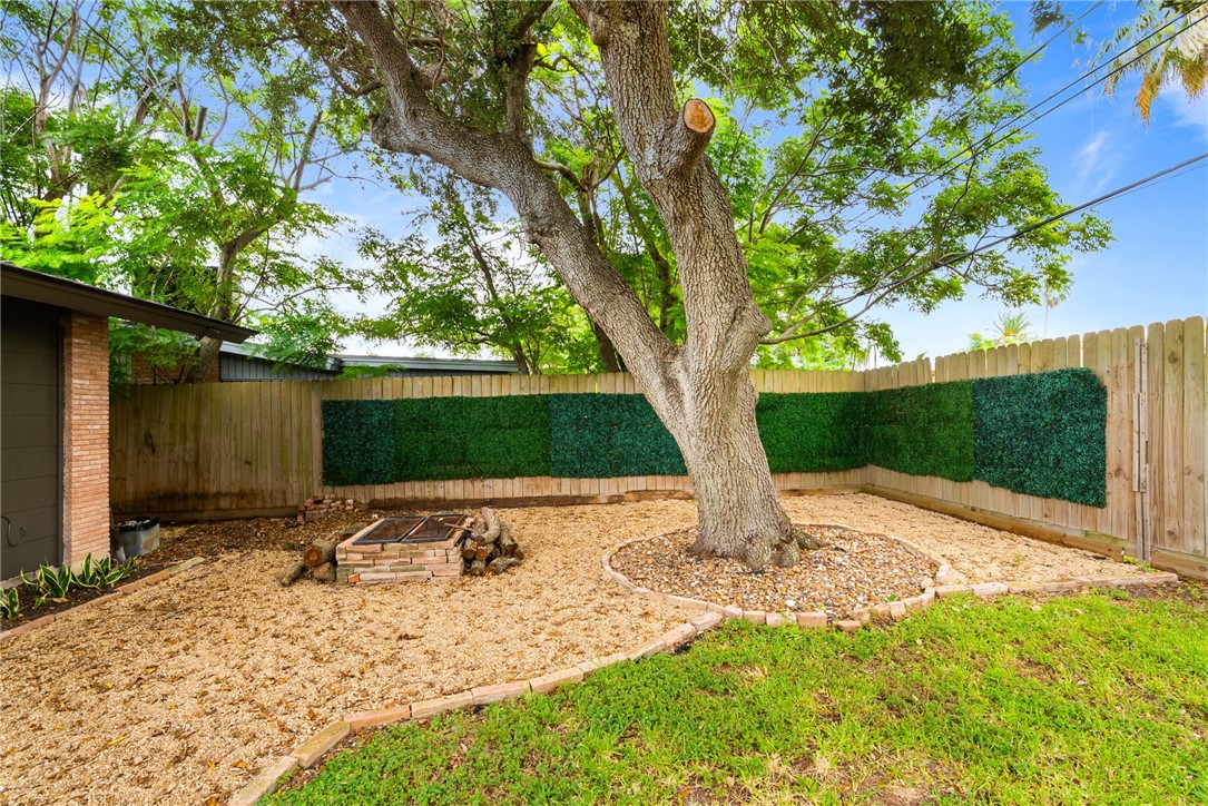426 Troy Drive Corpus Christi TX 78412