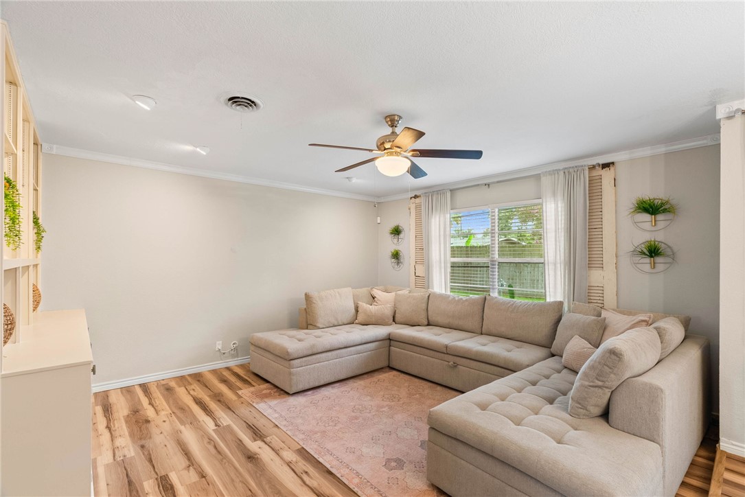 426 Troy Drive Corpus Christi TX 78412