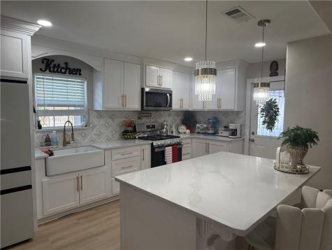 106 Adams Drive Corpus Christi TX 78415