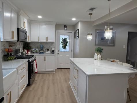 106 Adams Drive Corpus Christi TX 78415
