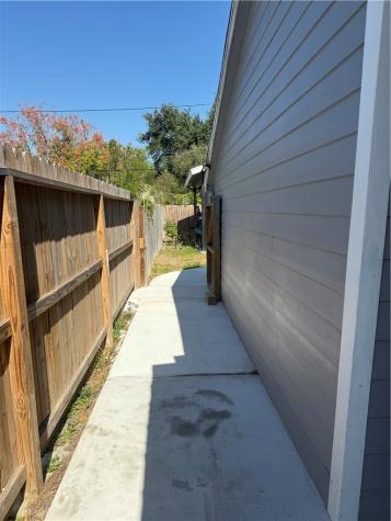 106 Adams Drive Corpus Christi TX 78415