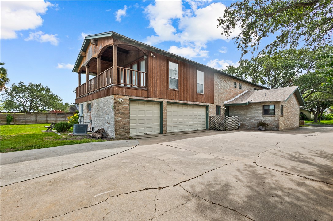 1010 Karnak Drive Corpus Christi TX 78412