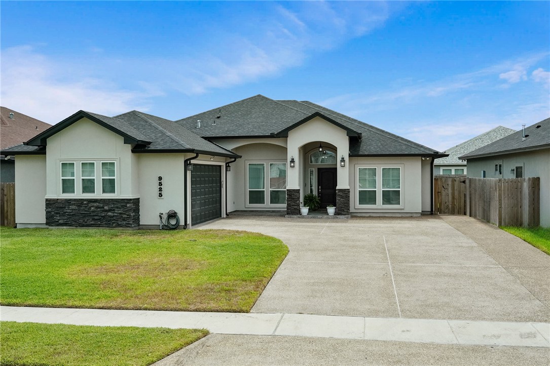9525 Spanish Oak Drive Corpus Christi TX 78410