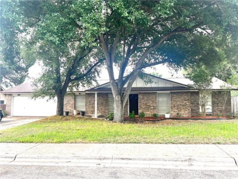 1912 Olmos Avenue Alice TX 78332
