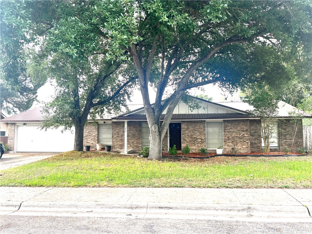 1912 Olmos Avenue Alice TX 78332