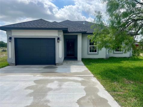 686 County Road 3061 Orange Grove TX 78372