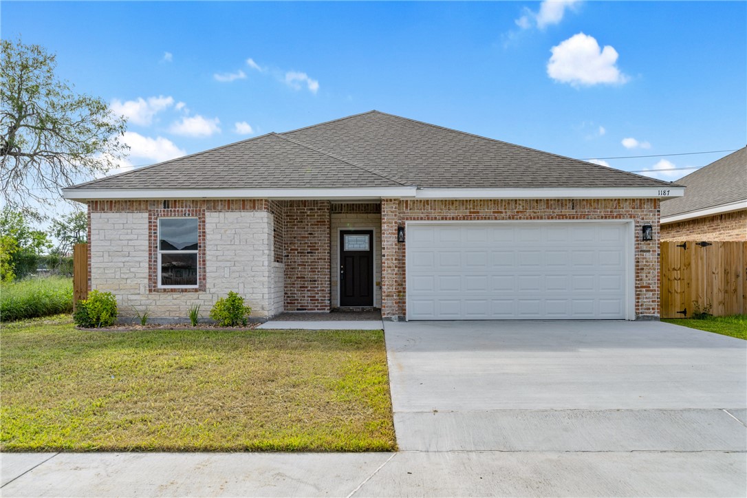 1187 La Esmeralda Drive Kingsville TX 78363