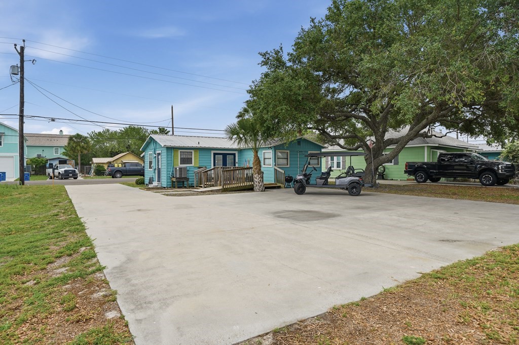 819 S Church Street Rockport TX 78382